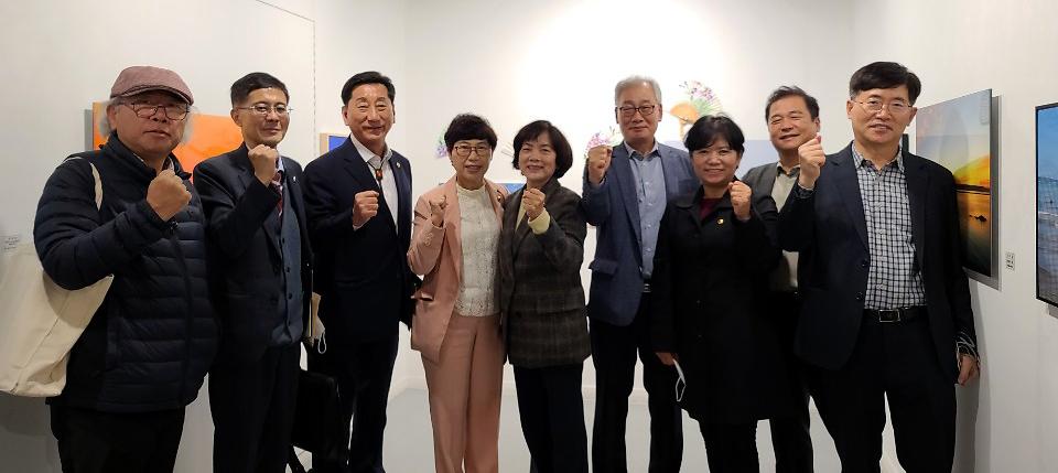 지질유산 보존을 위한 인천섬발전연구회 소속의원 단체사진