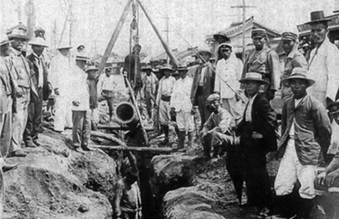 1907년경 뚝섬 한강물 정화 상수도 송수관 매립공사 모습 사진