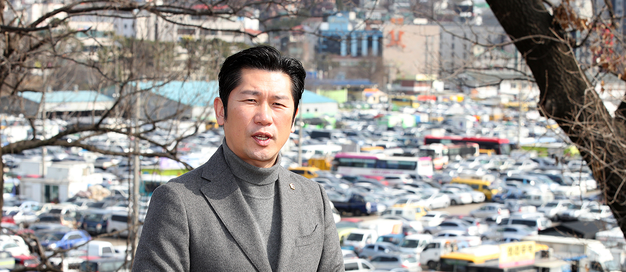 서정호 의원이 송도유원지 복원 관련 현안 점검에 나와있다.