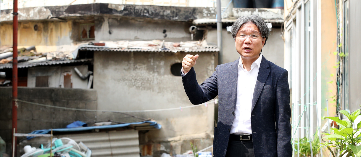 효성지구 도시재생사업에 대해 설명하는 손민호 의원