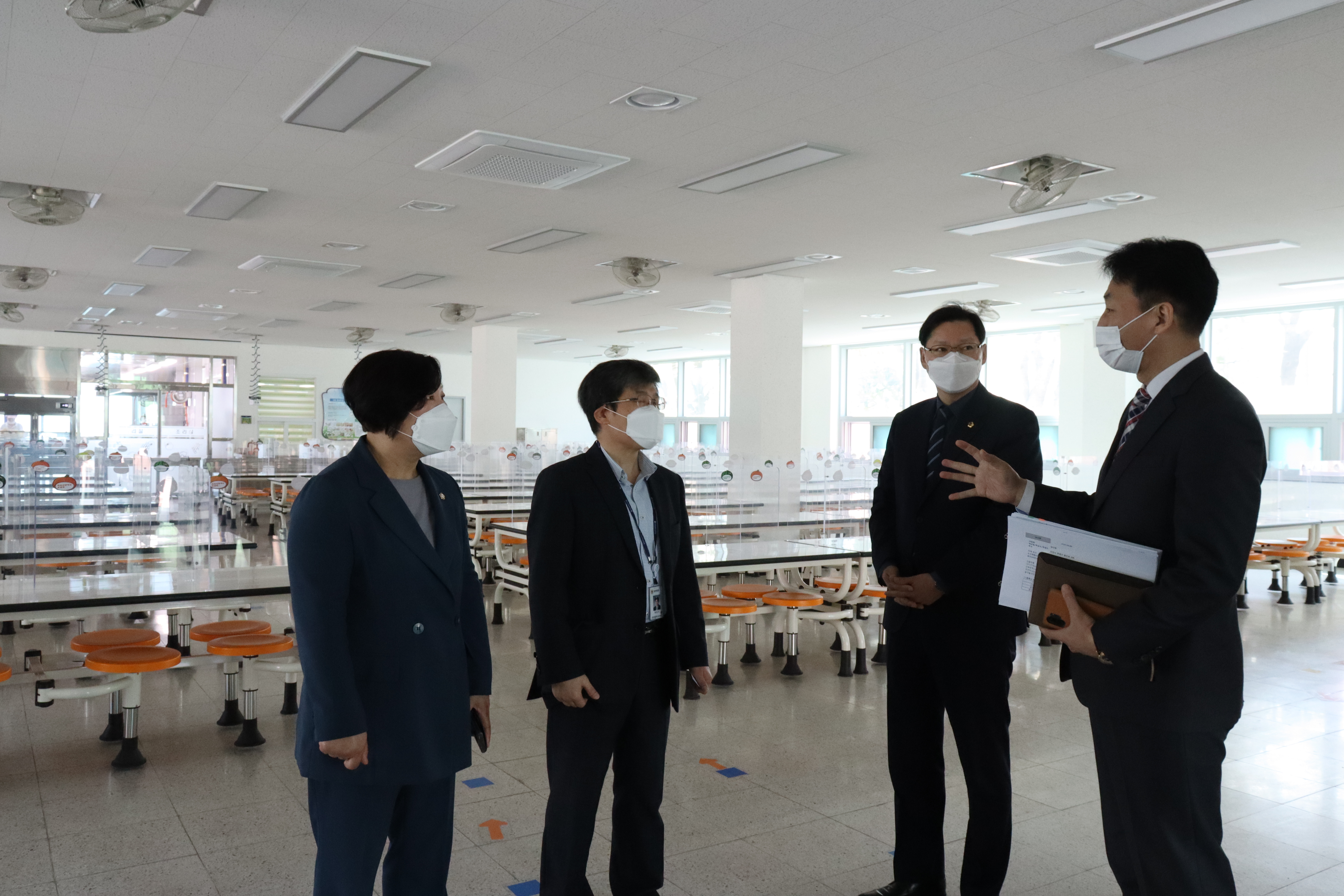 임지훈 교육위원장, 발로 뛰는 정책 투어 화제 이미지 2