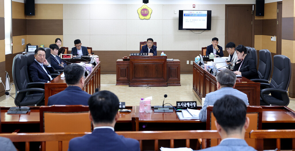 인천시의회 건교위, 미추2구역 동의서 재징구 관련 현안사항 점검 이미지 2