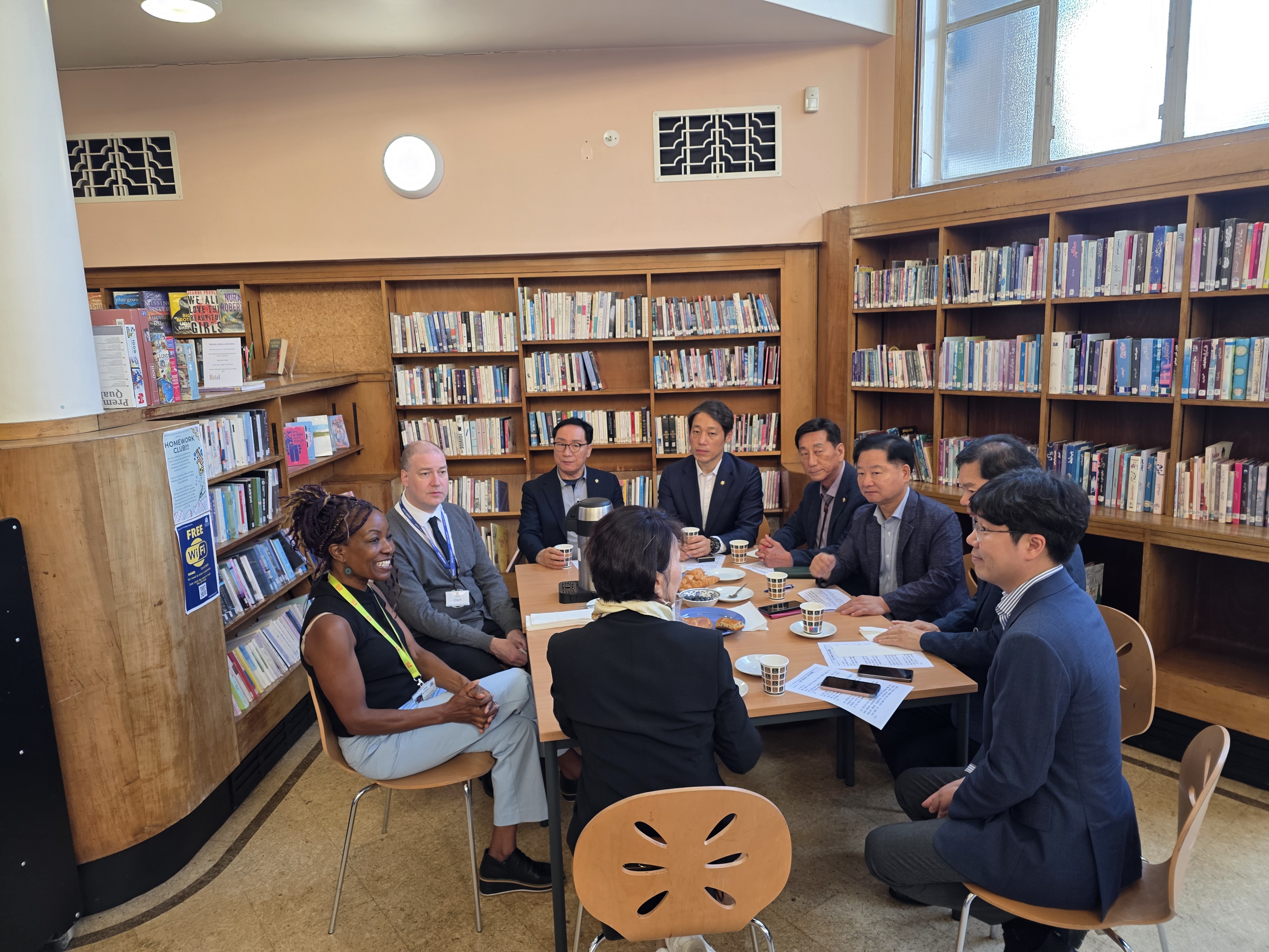 인천시의회, 영국 교육현장 방문으로 지속가능한 교육환경 모색 이미지 3