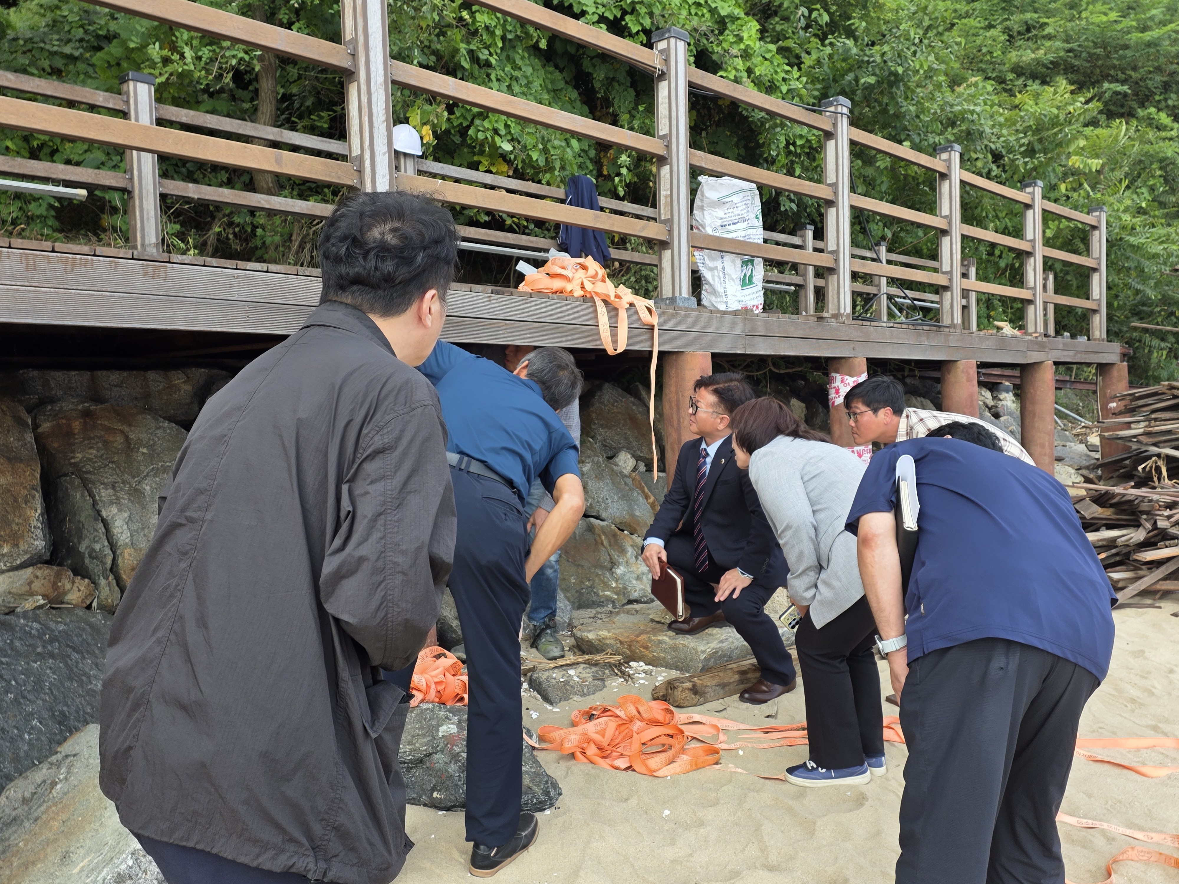 인천시의회 김광훈 산경위 부위원장, 해안 친수시설 현장점 이미지 3