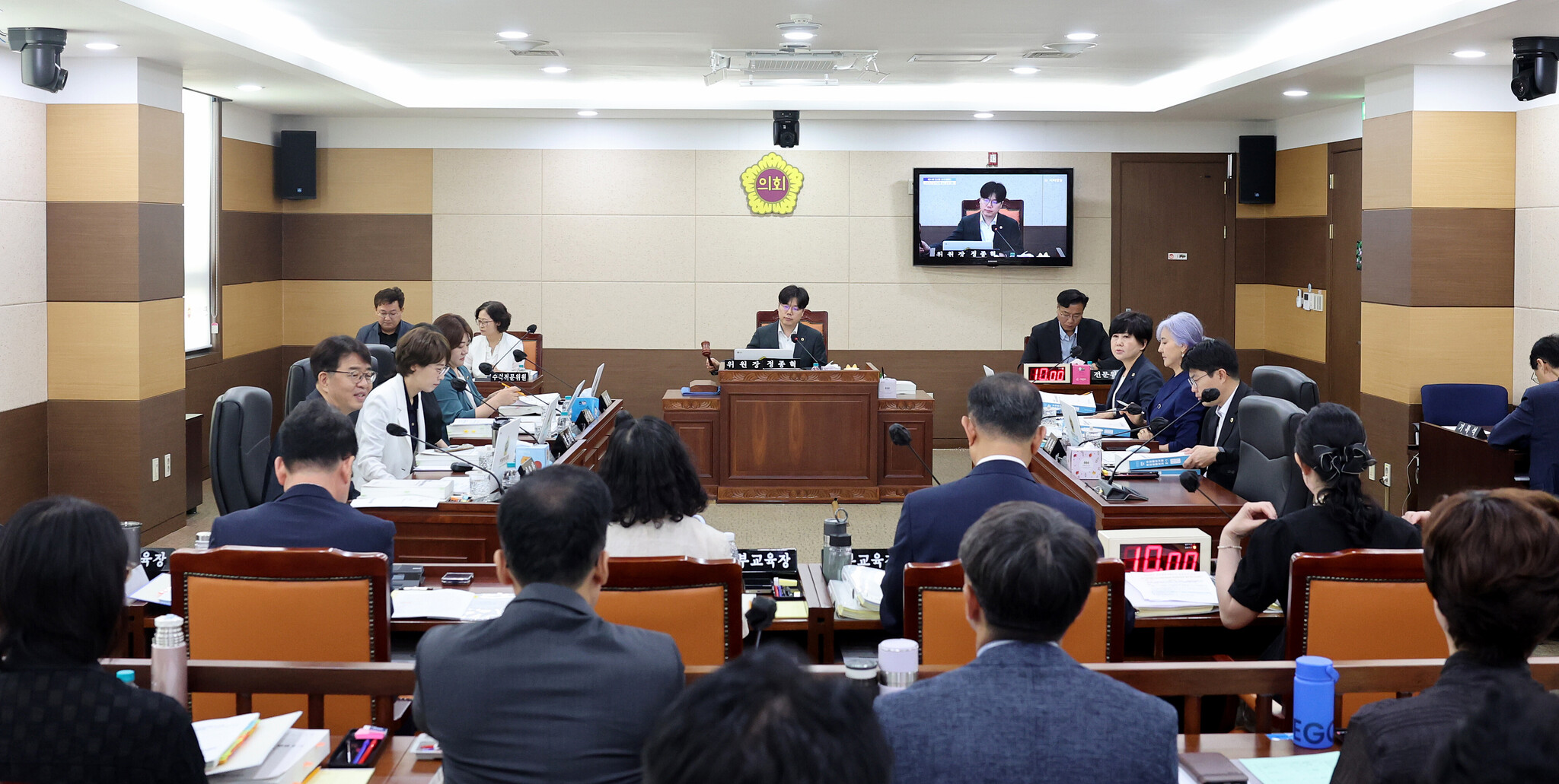 인천시의회 교육위, 5개 교육지원청 보고수준에 날선 비판…“전날 직속기관 보고에 이어 실망스러워” 이미지 2