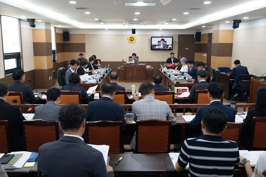 인천시의회 교육위, 건강코칭 사이버센터 운영 민간위탁 동의안 부결 이미지 2