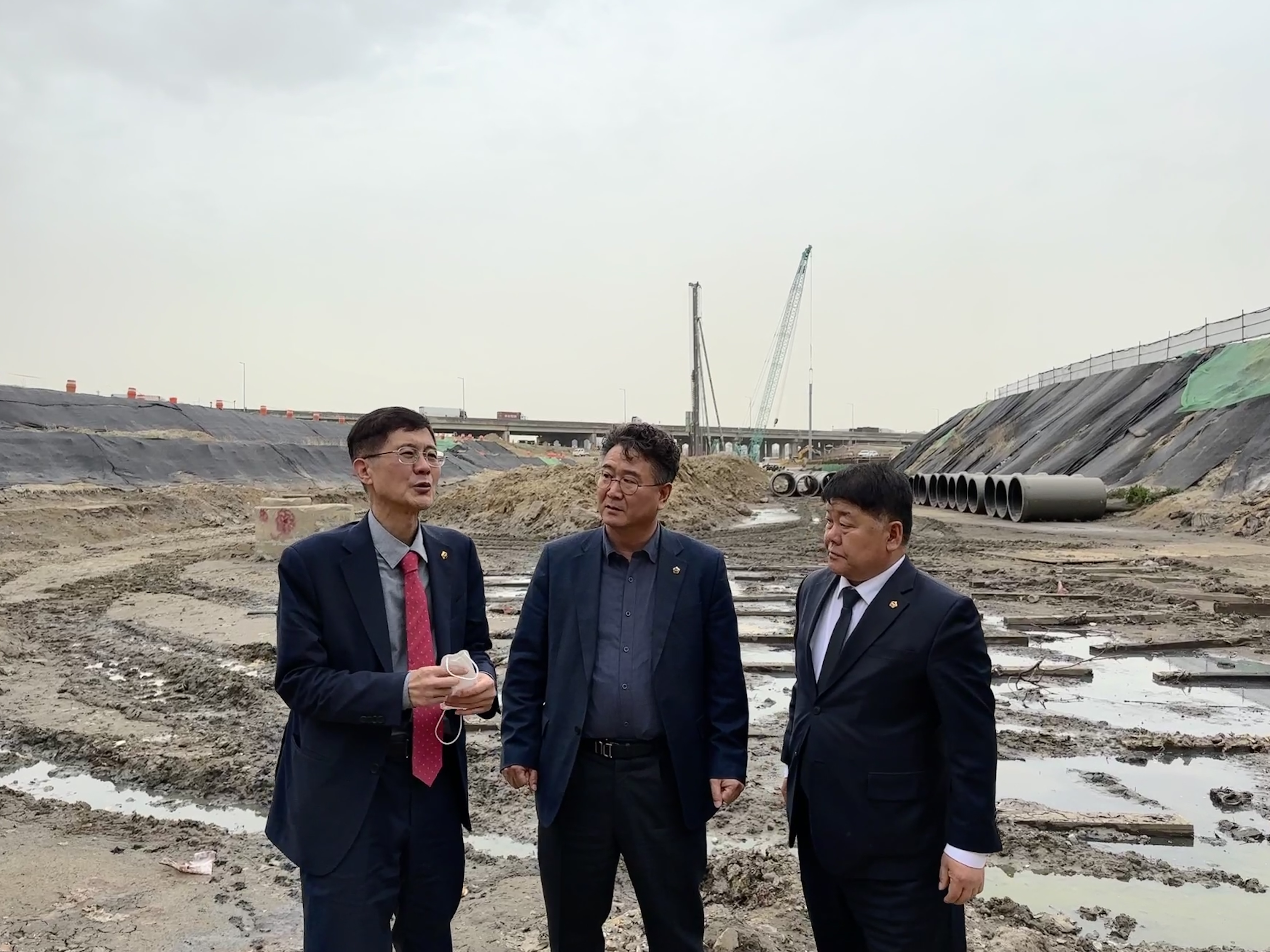 인천시의회 생태하천연구회, 미추홀구 도시공원 조성부지 현장점검 이미지 2