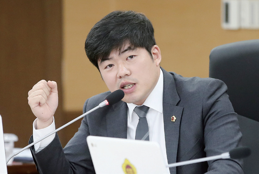 유세움부위원장