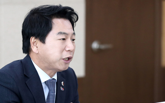 김종인 위원장 사진