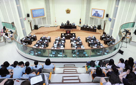 의회 회의 사진2