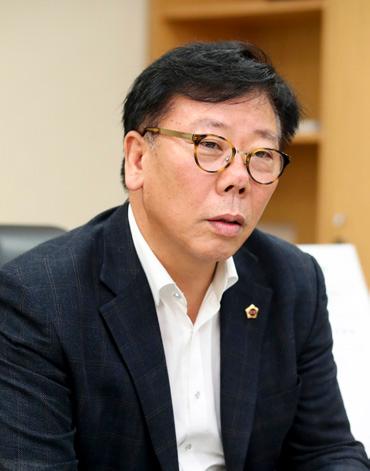 노태손 위원장 사진