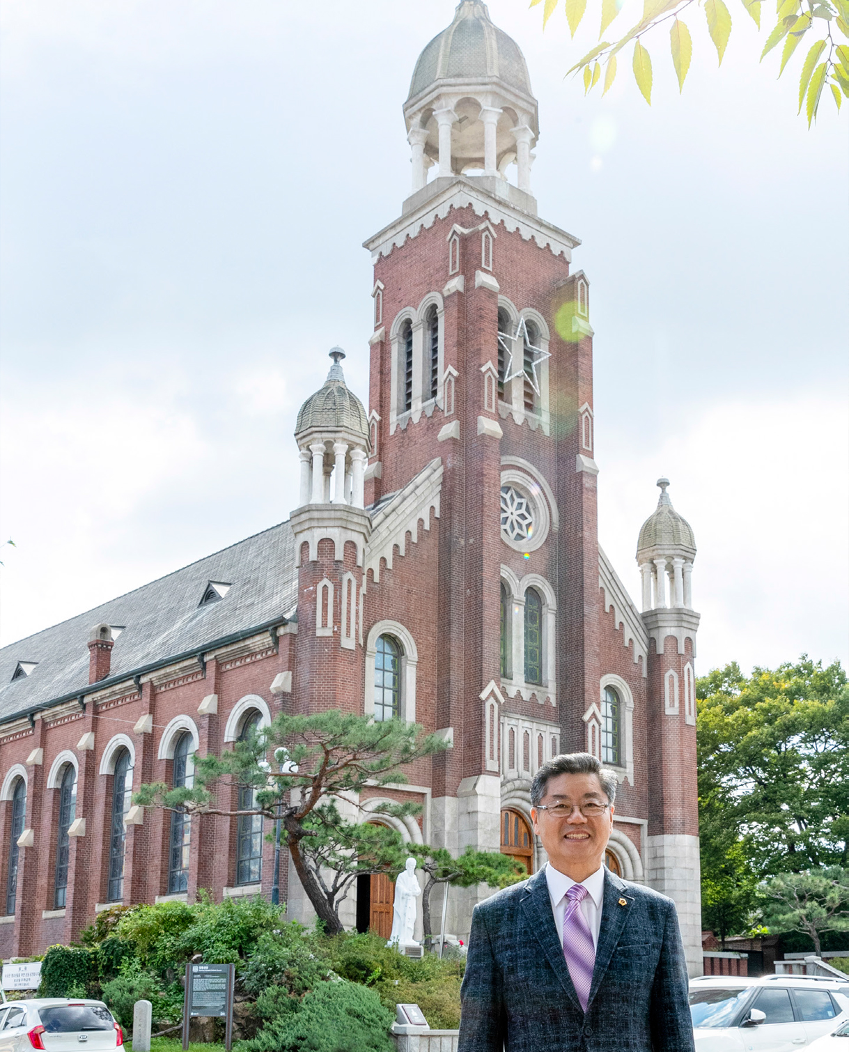담동성당과 안병배의원 사진