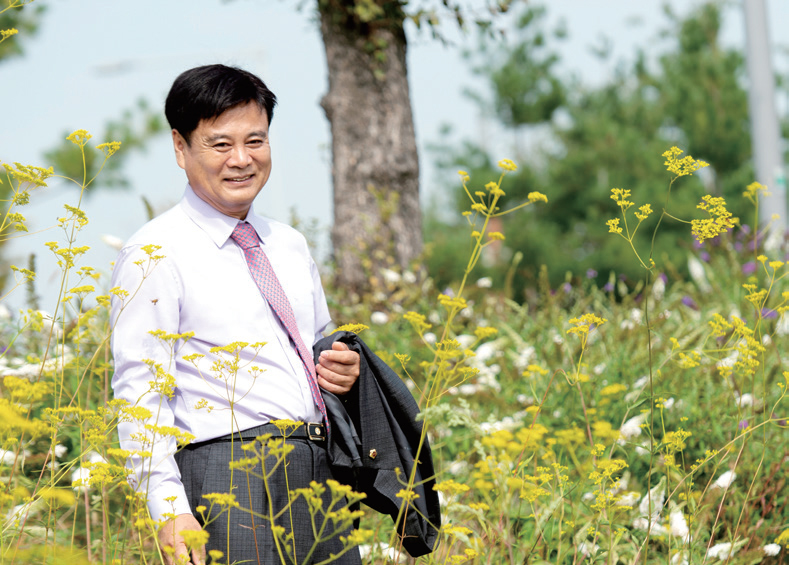 승기천을 둘러보는 김준식 의원