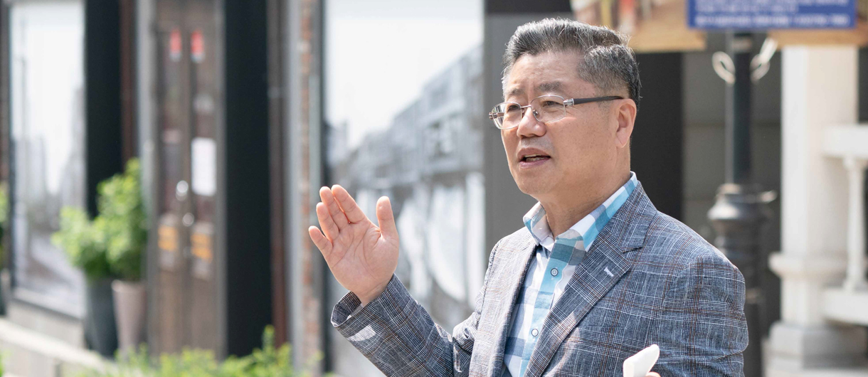 중구 의정 활동을 펼치는 안병배 의원