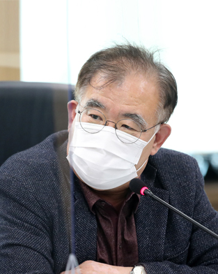 민경서 부위원장 사진