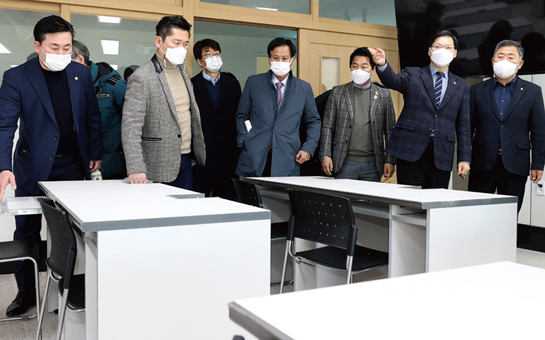 3월 개교한 학교 현장방문