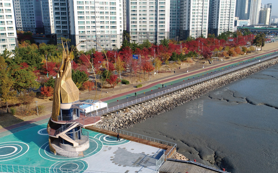 야간명소로 거듭날 해오름광장과 새우타워전망대