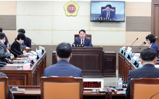 의회운영위원회 사진