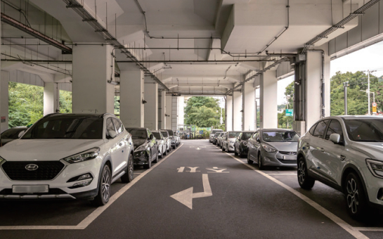 역 하부 주차장 사진