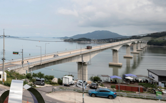 석모대교 내부 사진