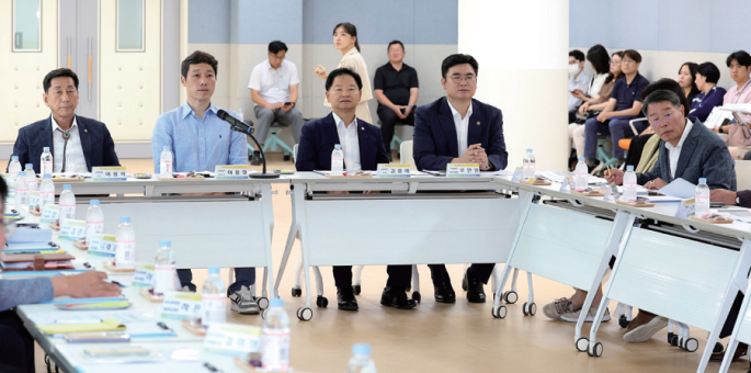 교육위원회 사진